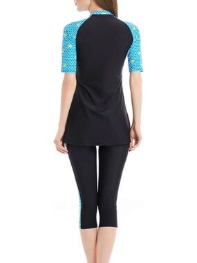 Black and Aqua Short-Sleeve Swim Capris Set